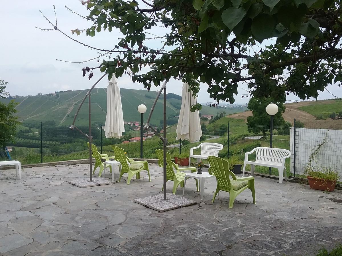 La Terrazza Del Barbaresco Bed and Breakfast Neviglie Exteriör bild
